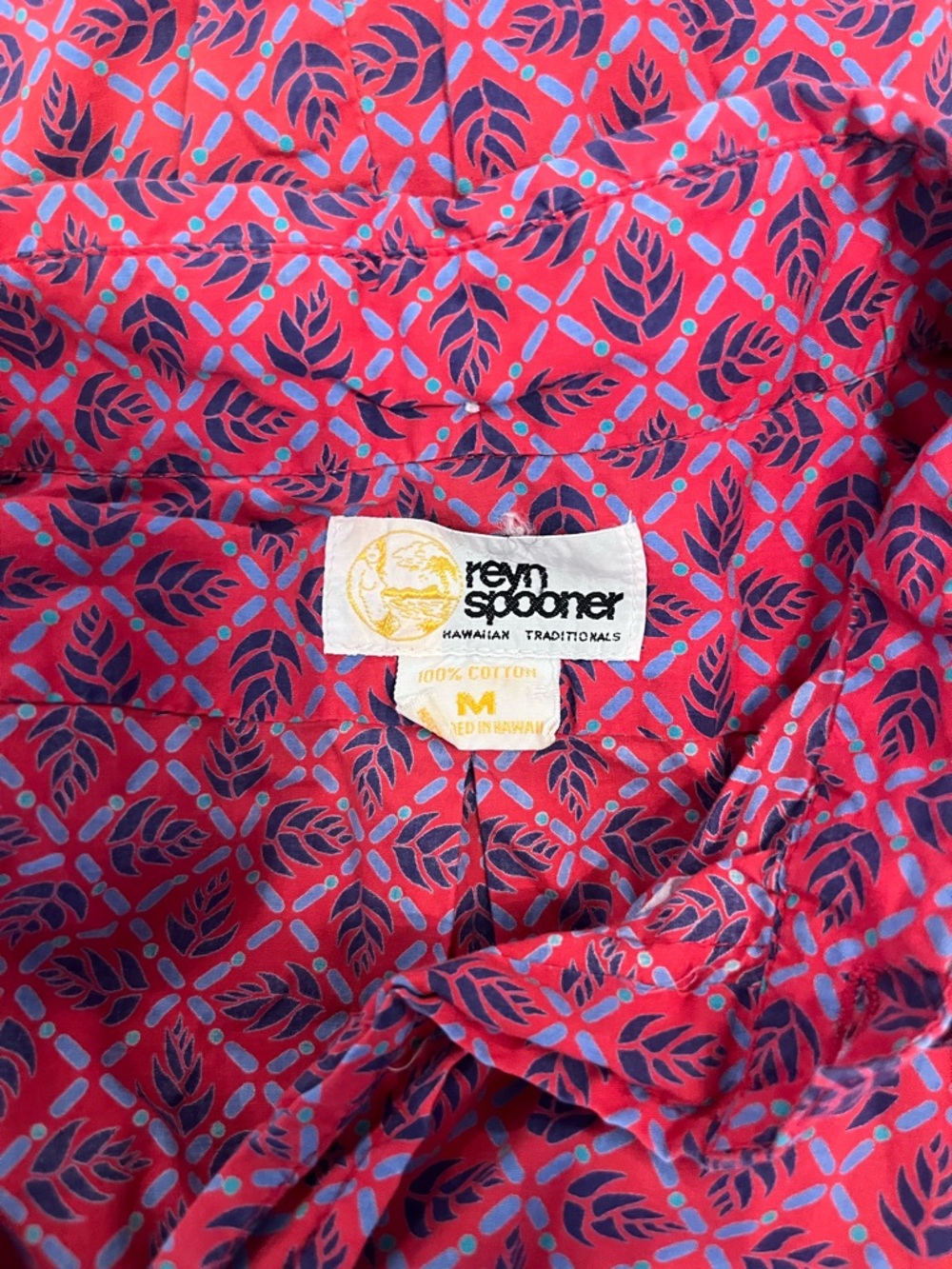 reyn spooner Men’s Red Geometric Leaf Short-Sleeve Button-Down Polo Lightweight - Picture 3 of 3